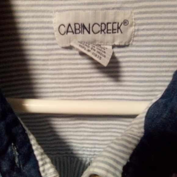 CABIN Creek Christmas ladies blue and white pin stripe blouse. Size large - Picture 4 of 7